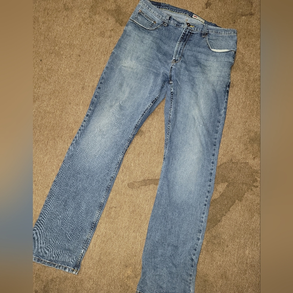 Wrangler Jeans Mens 36x32  Blue Relaxed Boot Cut Denim Jeans